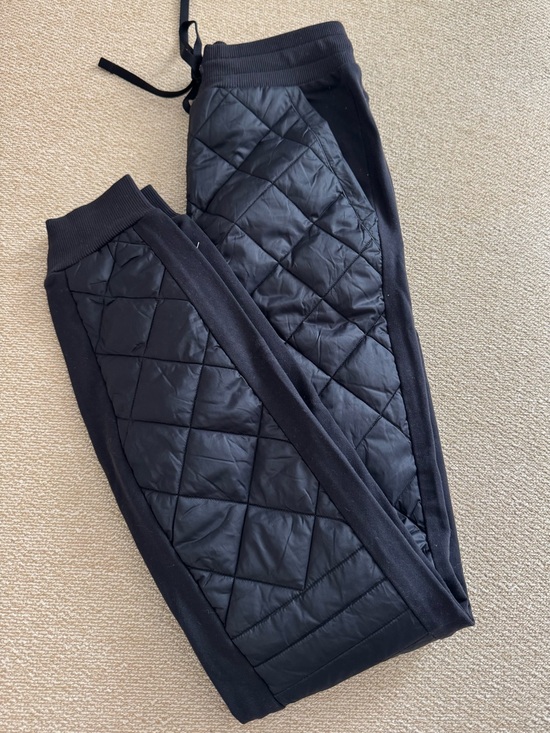 ALO Yoga Pants - ALO Yoga Black Quilted Jogger Pants